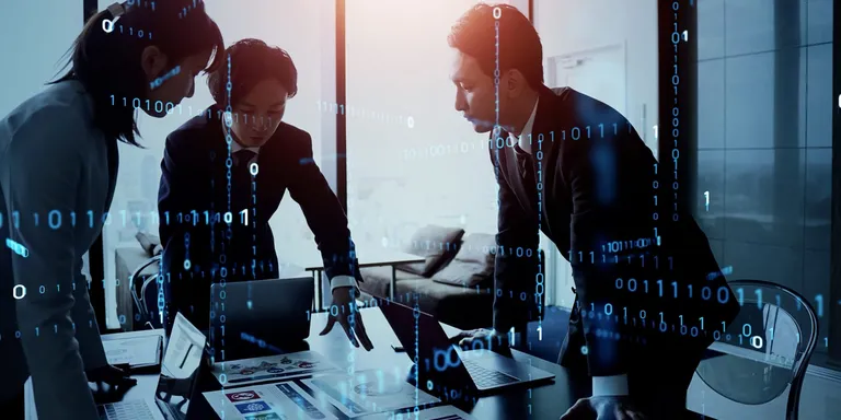 人的資本の情報は、企業の ESG 投資を決定する重要な要素です。人財マネジメントを自社の戦略を改善するチャンスととらえるのです。このような積極的なアプローチをとることで、企業は人的資本戦略を大幅に改善し、収益にプラスの影響を与えることができるのです。